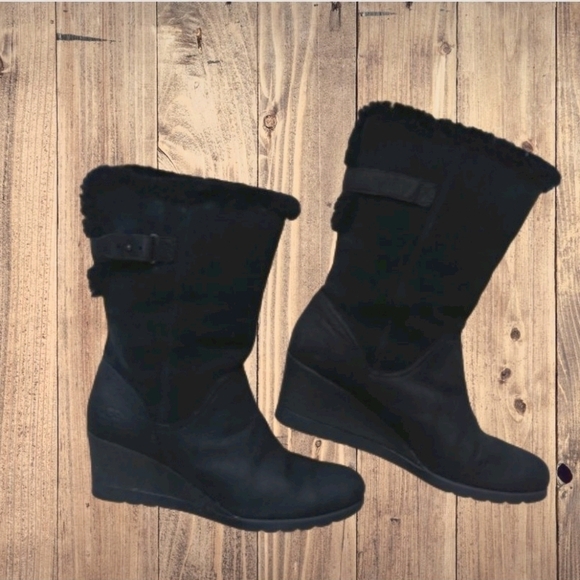UGG Shoes - HP✨ UGG Wedge Edelina Waterproof Leather Boots 10M